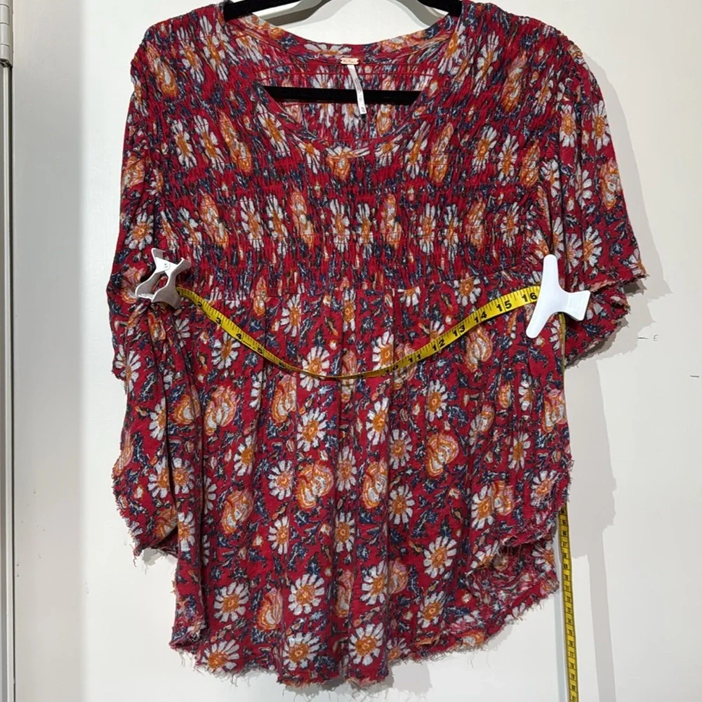 Free People Floral Red Floral Raw Hems Smocked Angel Sleeve Women's Top Size XL - Picture 9 of 9